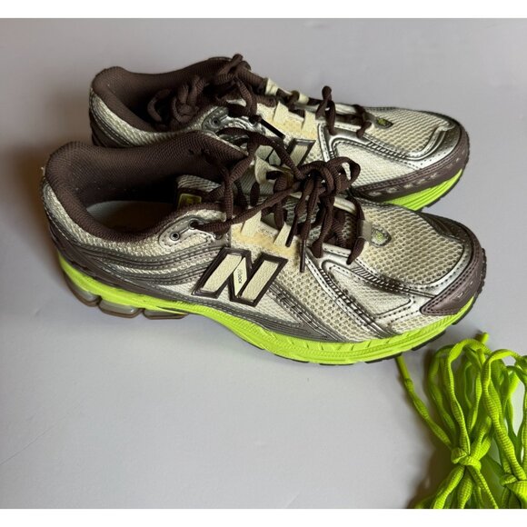 New Balance 1906R x SSENSE Exclusive M1906RSF Sneakers - Brown Volt - Size 10